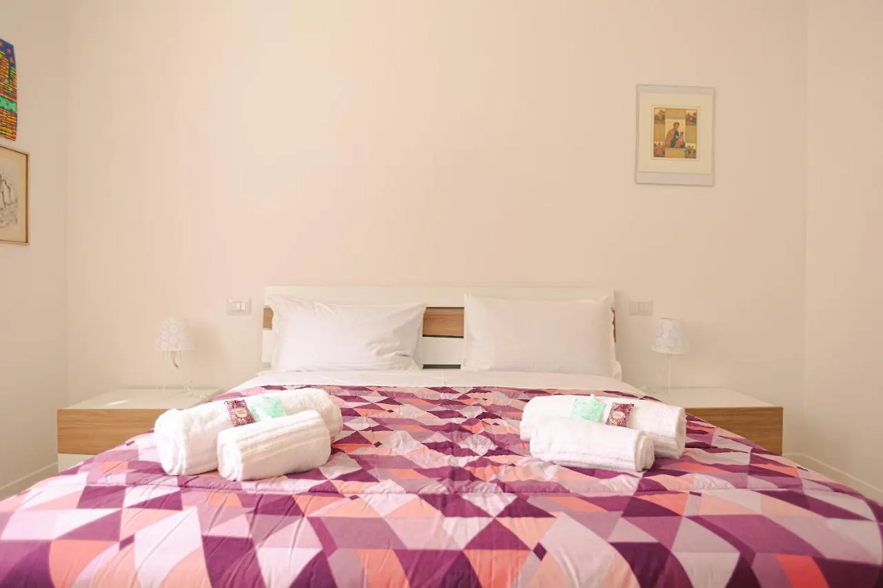 דירות ורונה Licia Flat - Arena